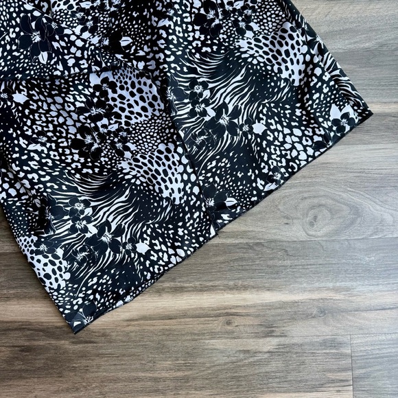 LulaRoe Shirley Kimono in Monochrome Animal Print – Dressy Jacket - Size M - Picture 6 of 11